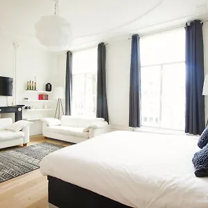 https://mokum-suites.amsterdamhotelsnl.com